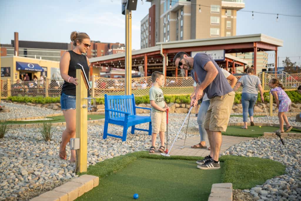 Oliver’s Bayfront Mini Golf