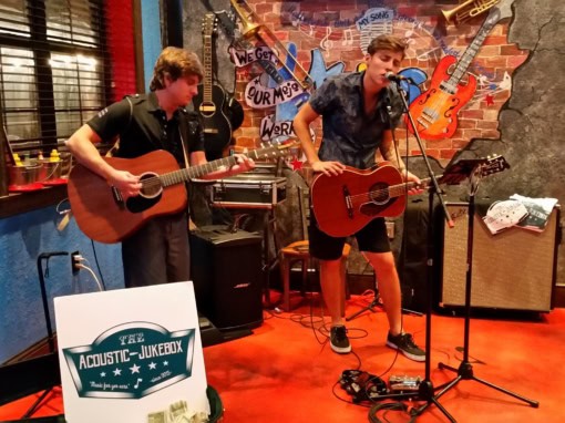 The Acoustic Jukebox